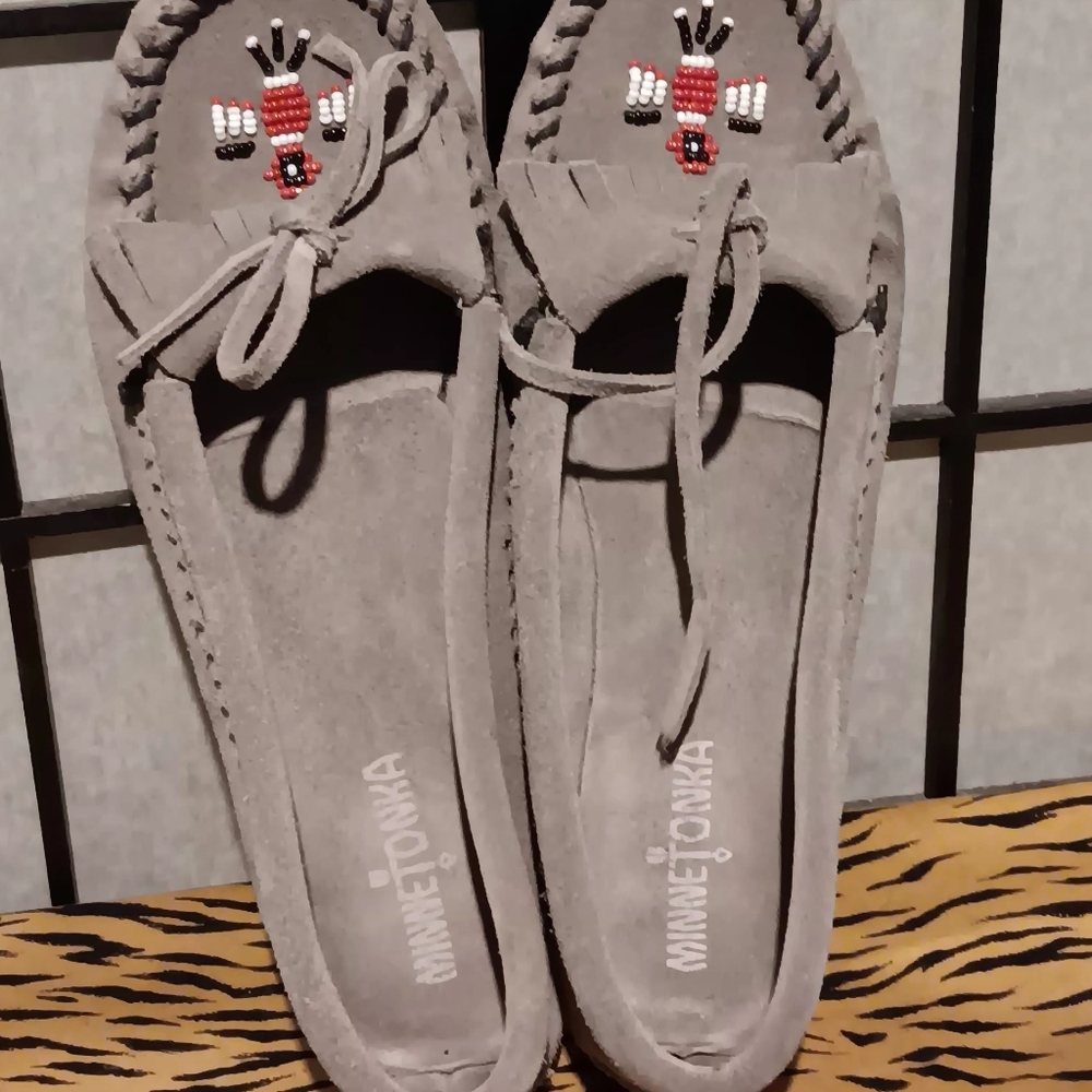 Minnetonka Gray Suede Beaded Moccasin Loafers - Picture 3 of 9